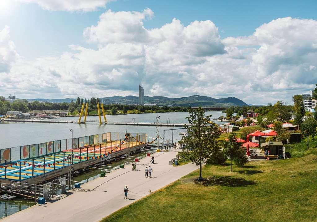 Melia Vienna Hotel Екстериор снимка The Rhine in Karlsruhe